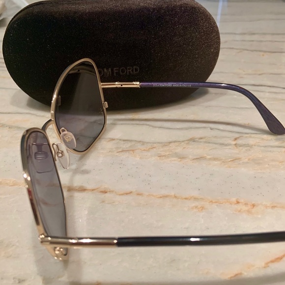 TOM FORD SUNGLASSES - Picture 7 of 8